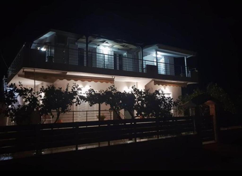 Paschali Apartment With 1 Bedroom In Ammoudia Parga Exterior foto